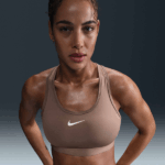 SUJETADOR DEPORTIVO FEMENINO NIKE SWOOSH DE SOPORTE MEDIO - Imagen 3