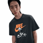 CAMISETA CASUAL MASCULINO NIKE SPORTSWEAR PANDA DUNK MANGAS CORTAS - Imagen 2
