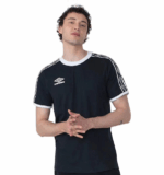CAMISETA CASUAL MASCULINO UMBRO TRADITIONAL CLUB MANGAS CORTAS