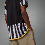 CAMISETA DEPORTIVO MASCULINO ADIDAS JUVENTUS HOME 23/24 MANGAS CORTAS - Imagen 6