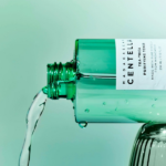 SÉRUM FACIAL SKIN1004 MADAGASCAR CENTELLA TEA-TRICA RELIEF AMPOULE 100ML - Imagen 5