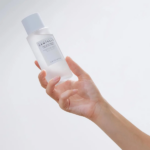 TÓNICO FACIAL SKIN1004 MADAGASCAR CENTELLA TONE BRIGHTENING BOOSTING 210ML - Imagen 7