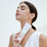 GEL LIMPIADOR FACIAL SKIN1004 MADAGASCAR CENTELLA TONE BRIGHTENING FOAM 125ML - Imagen 9