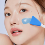 CEPILLO LIMPIADOR FACIAL MEDICUBE MULTIBLANCKHEAD PORE BRUSH WHITE/BLUE - Imagen 4