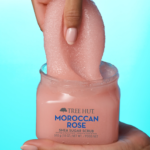 EXFOLIANTE CORPORAL TREE HUT MOROCCAN ROSE 510G - Imagen 5